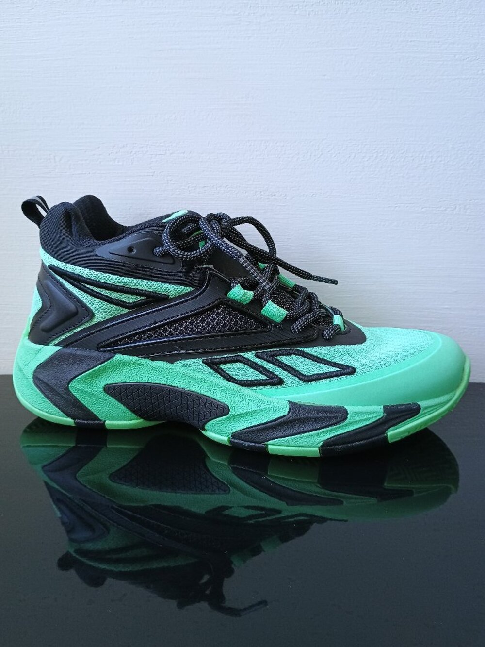 Reebok Women's Zone Breaker Lightweight Mesh Sneaker in Refresh Mint Green/Black
